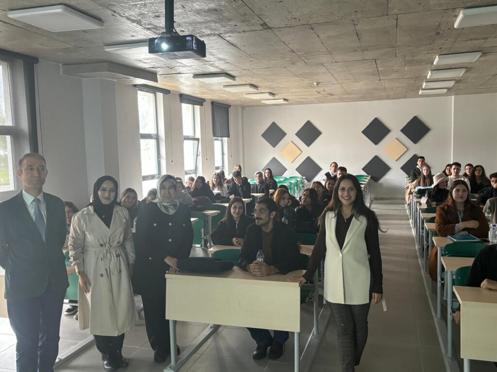 ÇMYO İletişim semineri